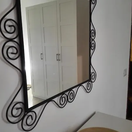 Διαμέρισμα Nice Black&white *