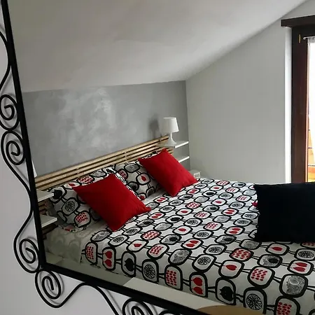 Nice Black&white Apartment *